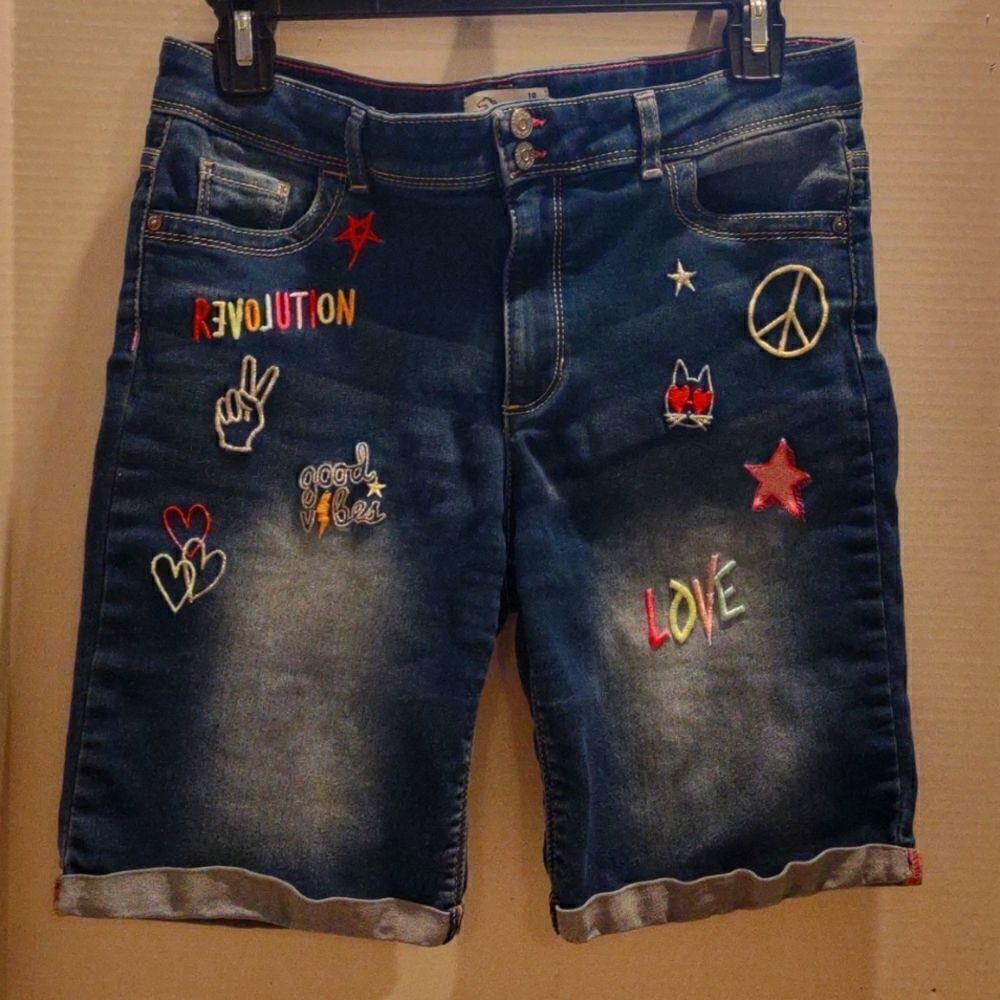 👍 Girls Jordache Denim Blue Jean Daisy Flower Stretch Button Shorts 18. K1